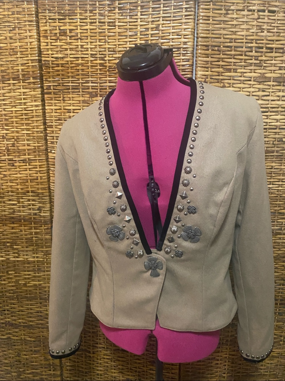 GUC Double D Ranch dark tan wool black velvet trim studded jacket M